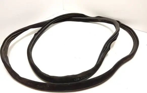 Volvo XC90 Rubber seal rear door 
