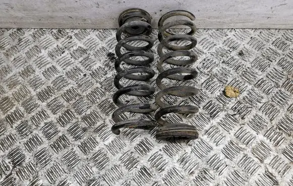 Hyundai i40 Rear coil spring