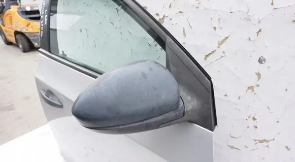 Chevrolet Volt I Front door electric wing mirror