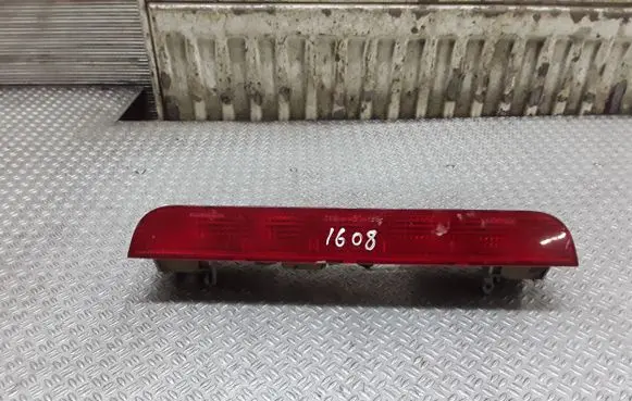 Nissan X-Trail T30 Third/center stoplight