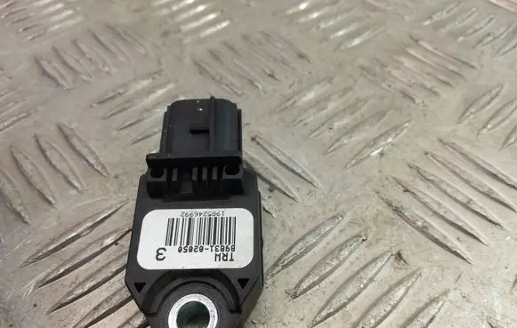 Toyota Corolla E120 E130 Airbag control unit/module 89831-02050 1985246992