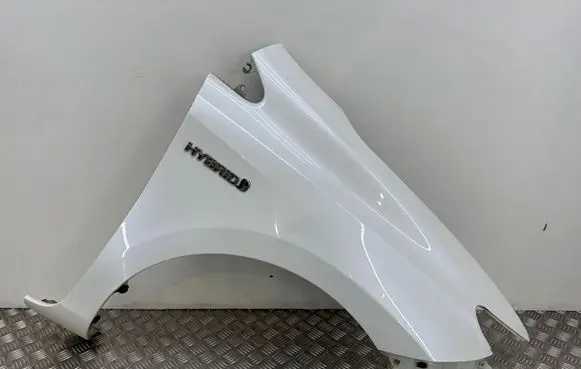Toyota Auris E180 Fender