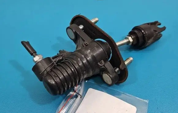 Toyota RAV 4 (XA40) Clutch slave cylinder IMPRK1564571