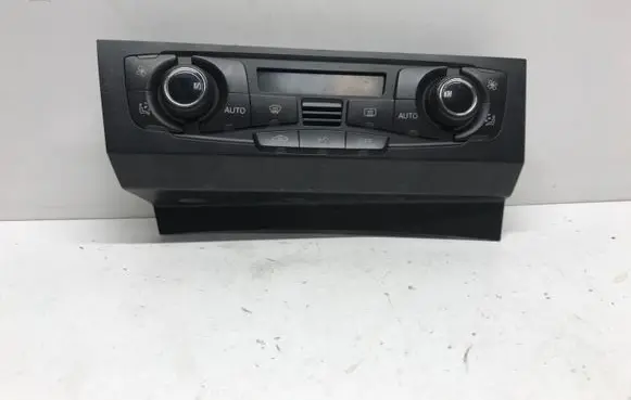 Audi A5 8T 8F Climate control unit 8T2820043S