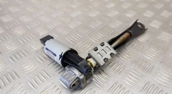 BMW X2 F39 Seat adjustment motor 1161482