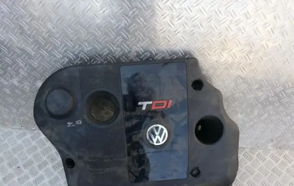 Volkswagen PASSAT B5 Engine cover (trim) 038103925ae