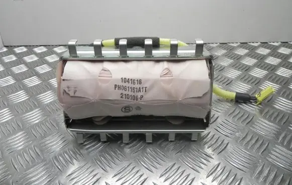 Honda Civic Passenger airbag 1041616 M2096