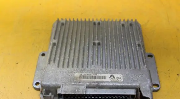 Renault Kangoo I Engine control unit/module ECU 7700110688