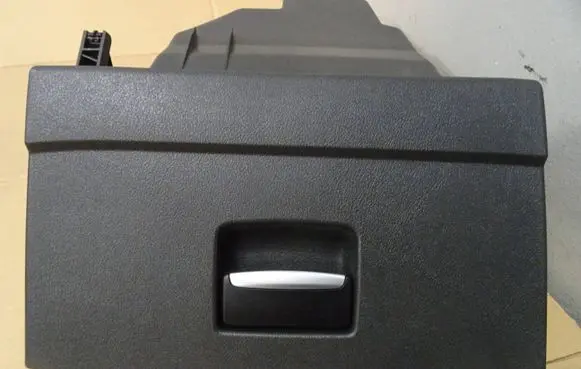 Ford Mondeo MK IV Glove box