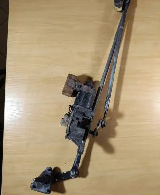 Nissan Terrano Front wiper linkage and motor