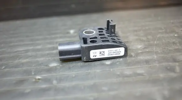 Hyundai ix35 Airbag deployment crash/impact sensor 959202S000