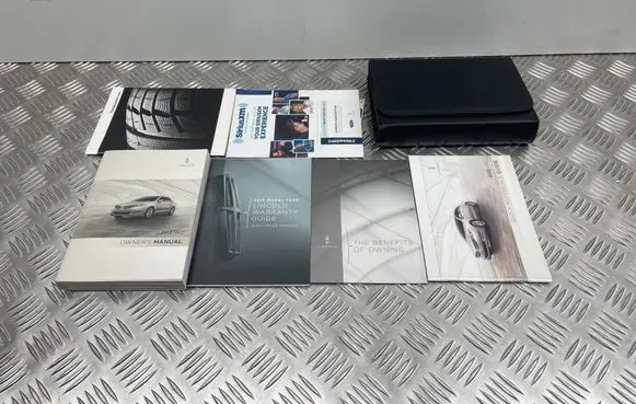 Lincoln MKZ II User manual DH6J19A321AA