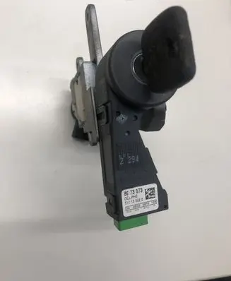Volvo XC70 Ignition lock 8626324 16164