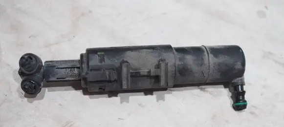 Mercedes-Benz C W204 Headlight washer spray nozzle A2048602847