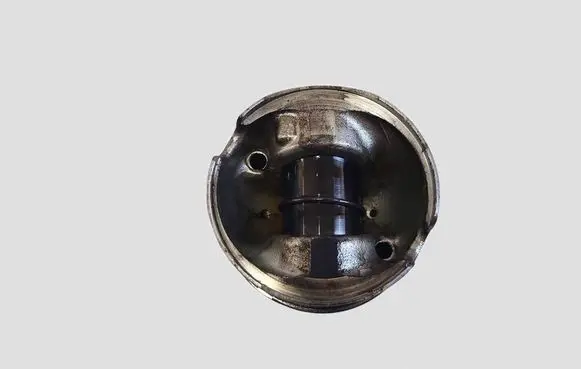 BMW 3 E90 E91 Piston 0000