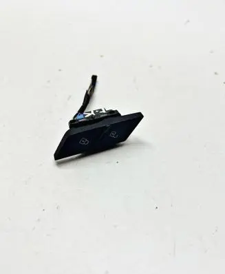 Volkswagen Polo VI Central locking switch button 2G0962126