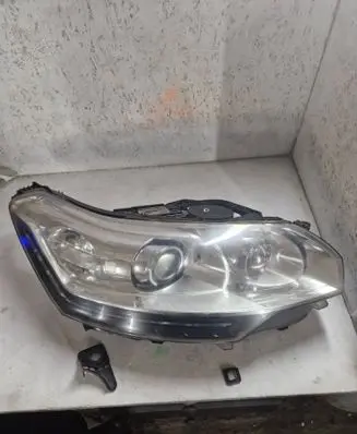 Citroen C5 Headlight/headlamp 9674869880