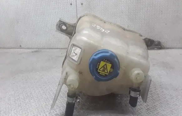 Coolant expansion tank/reservoir
