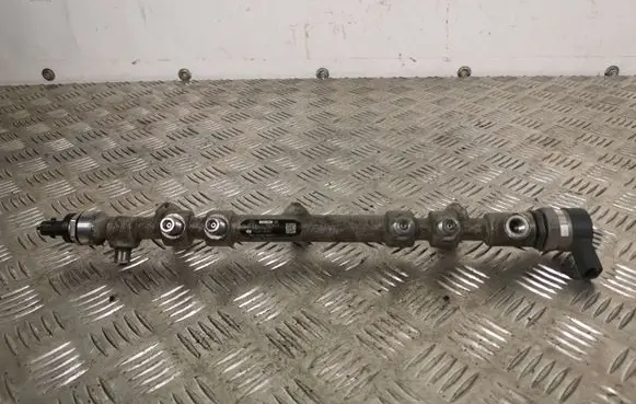 KIA Sorento Fuel main line pipe 0445214211