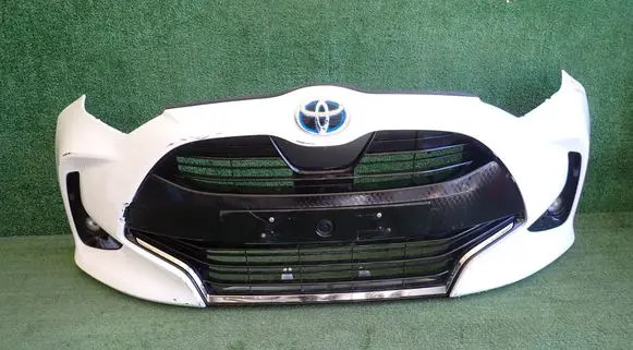 Toyota Yaris XP210 Front bumper 