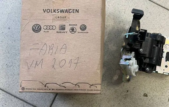 Audi Q5 SQ5 Tailgate/trunk/boot lock/catch/latch 8R0827505A P20191023