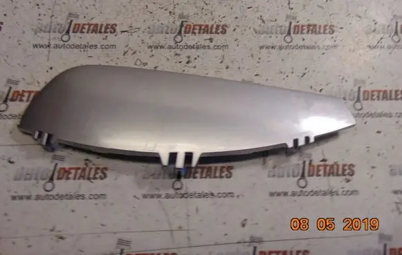 Mercedes-Benz R W251 Dashboard center trim panel A2516830328