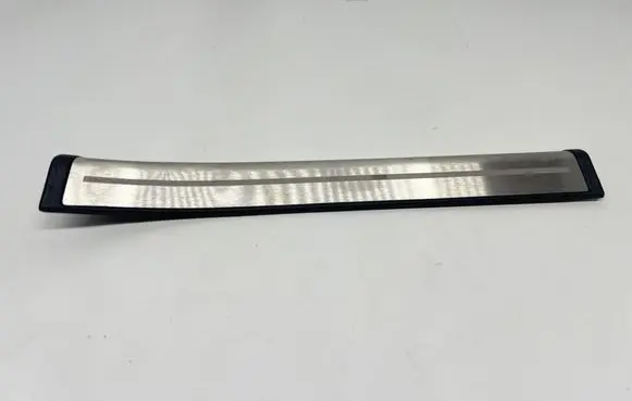 Volkswagen Golf V Front sill trim cover 1K9071303