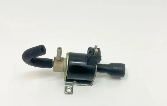 Mercedes-Benz SL R129 Turbo solenoid valve A0008000578 0008000578