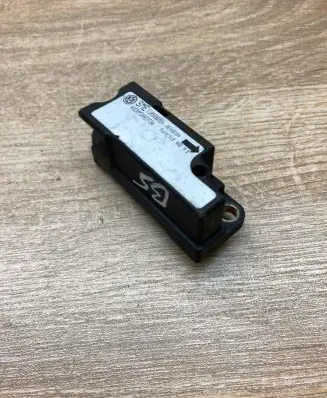 Volkswagen PASSAT B5 Airbag control unit/module 1J0909606N 5WK41910