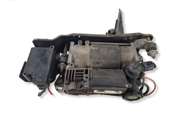 Audi A6 S6 C6 4F Air suspension compressor/pump 4F0616005E