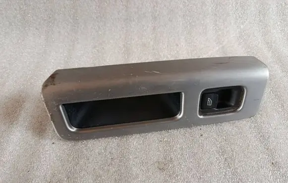 Volvo S40 Electric window control switch 8679681 30658449