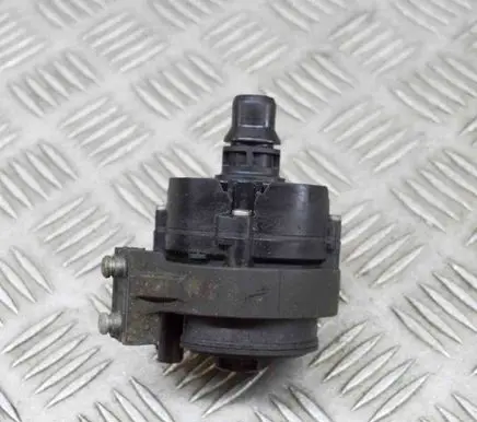 BMW 3 F30 F35 F31 Electric auxiliary coolant/water pump 7643949