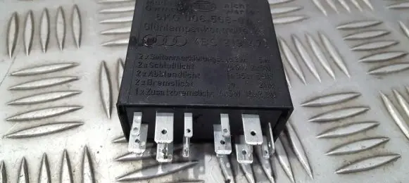 Audi A4 S4 B5 8D Other relay 4B0919471 5KG006568-04