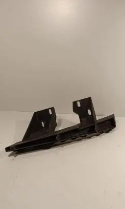Front bumper mounting bracket