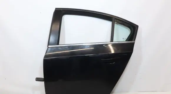 Chevrolet Cruze Rear door