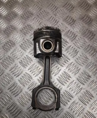 Ford Ranger Piston with connecting rod RFGK2Q6205BA