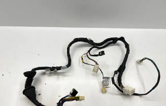 Toyota Hilux (AN10, AN20, AN30) Front door wiring loom 821510K 4KB927257100 272VF1073