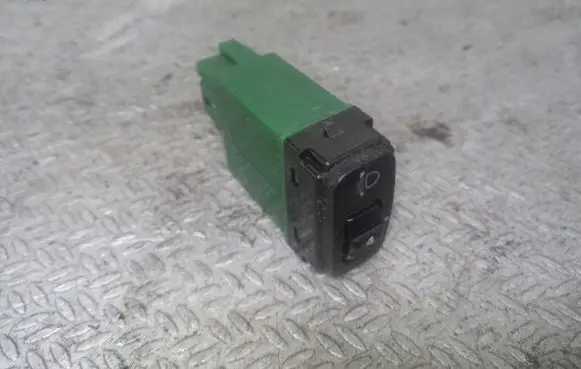 Mitsubishi Lancer VIII Headlight level height control switch