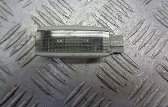 Volkswagen PASSAT B5.5 Other interior light 3B0947113