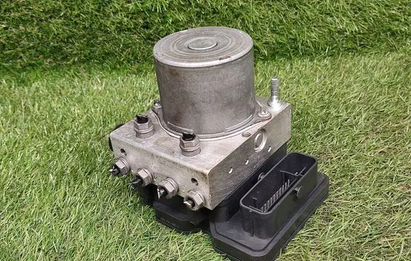 Volkswagen Polo V 6R ABS Pump 6C0614517G 6R0907379BA