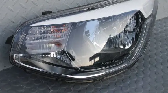 KIA Soul Headlight/headlamp 92101