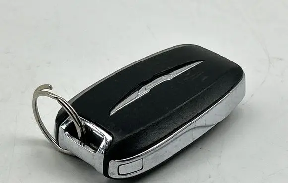 Chrysler Pacifica Ignition key/card