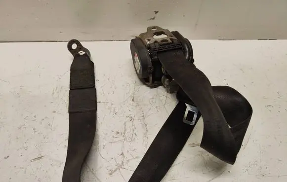 Audi A6 S6 C5 4B Front seatbelt 560575300A 4B0857705A 18042002