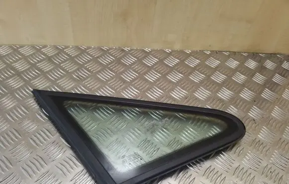 Seat Alhambra (Mk1) Front door window glass four-door 43R001100