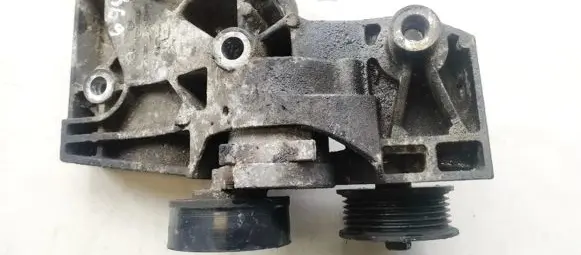 Opel Insignia A Engine mounting bracket 532274354
