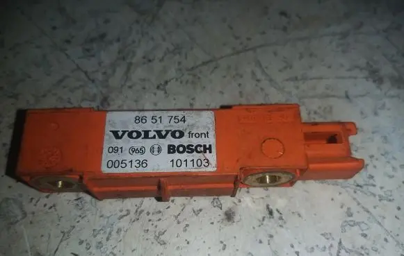 Volvo XC90 Airbag deployment crash/impact sensor 8651754