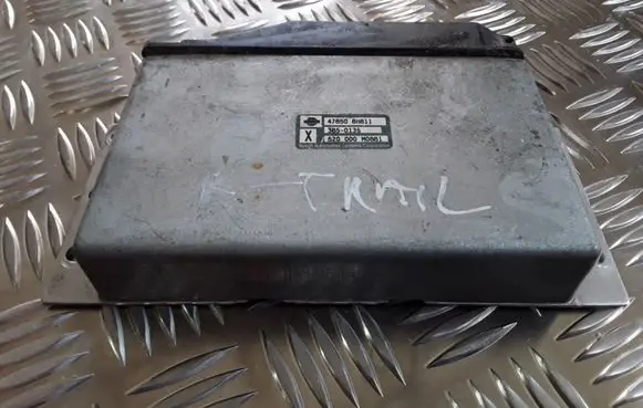 Nissan X-Trail T30 Engine control unit/module 478508H811 620000M0881 3850135
