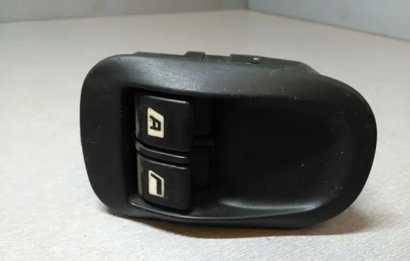 Peugeot 206 Electric window control switch 9654858977