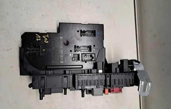 Mercedes-Benz E W212 SAM control unit 2129060005 5DK009620-88