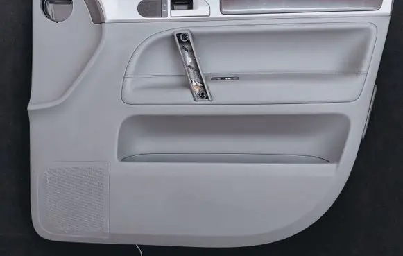 Volkswagen Touareg I Front door card panel trim 7L6867012 7L6867180B